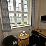 コリングフィヨルド 4*