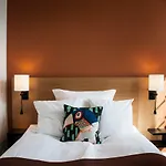 コリングフィヨルド 4*